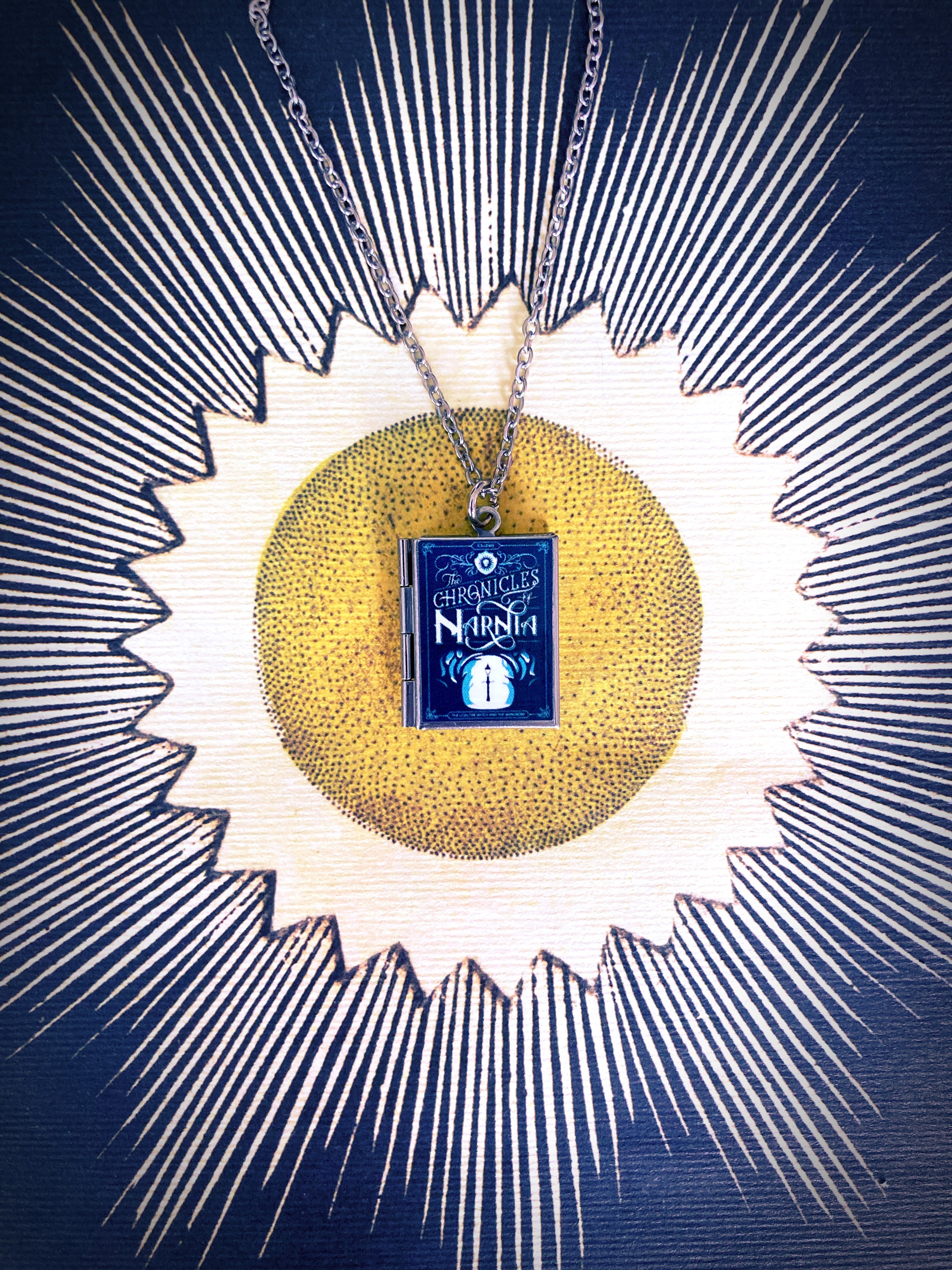 Chronicles of Narnia Storybook Locket Necklace- Lamppost
